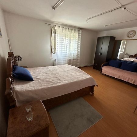 Day & Night Apartment Ćuprija Extérieur photo