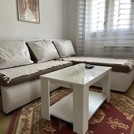 Day & Night Apartment Ćuprija Extérieur photo
