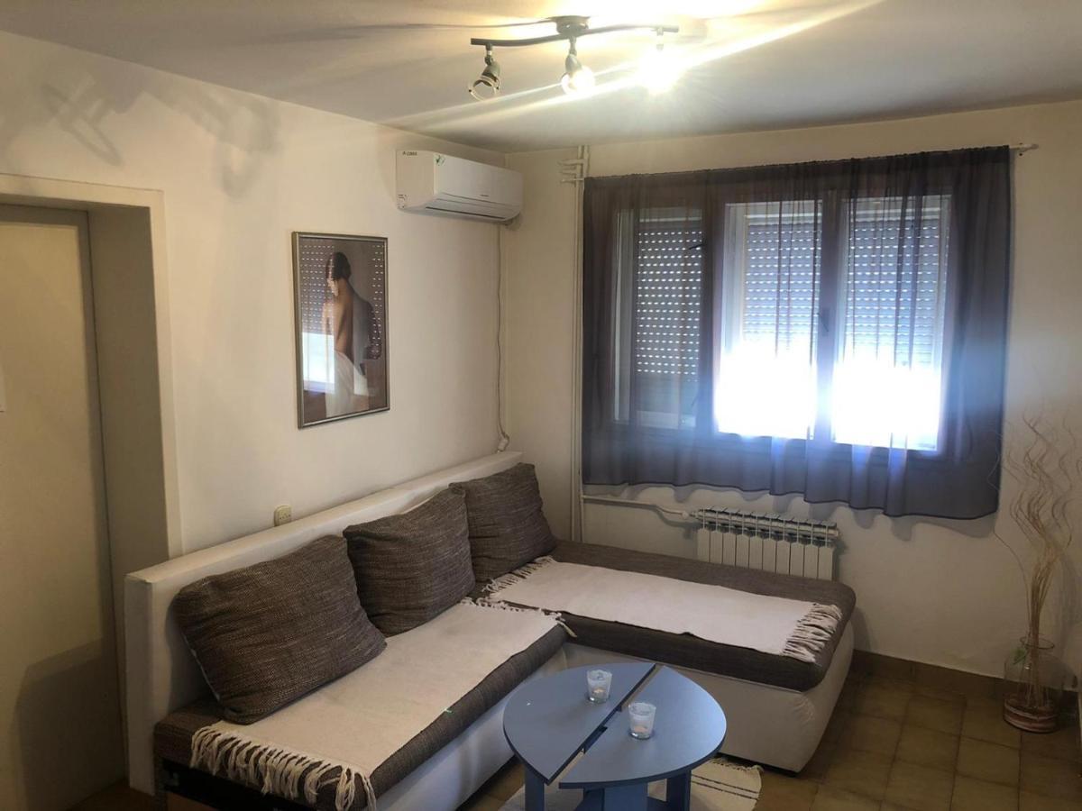 Day & Night Apartment Ćuprija Extérieur photo