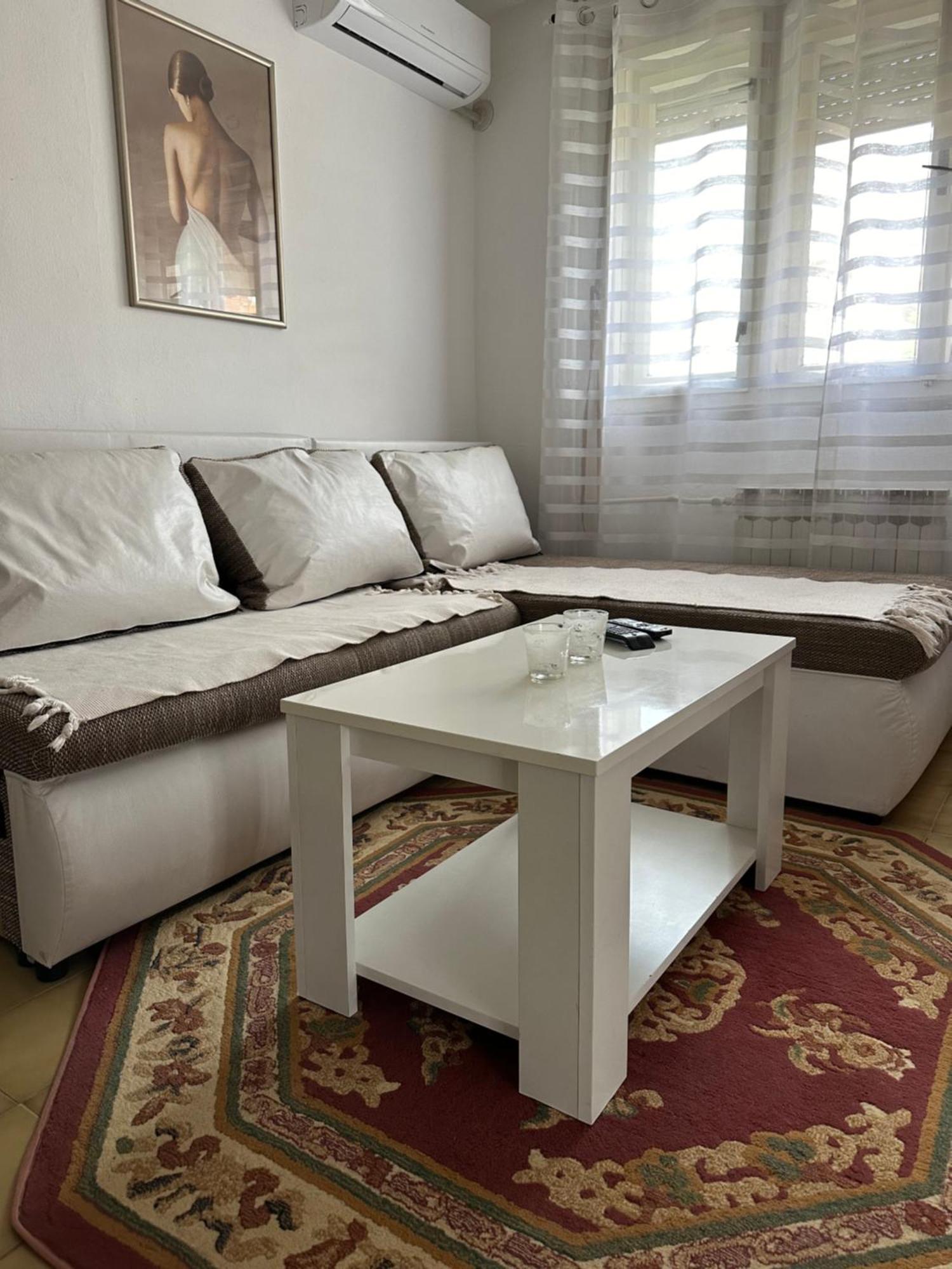 Day & Night Apartment Ćuprija Extérieur photo