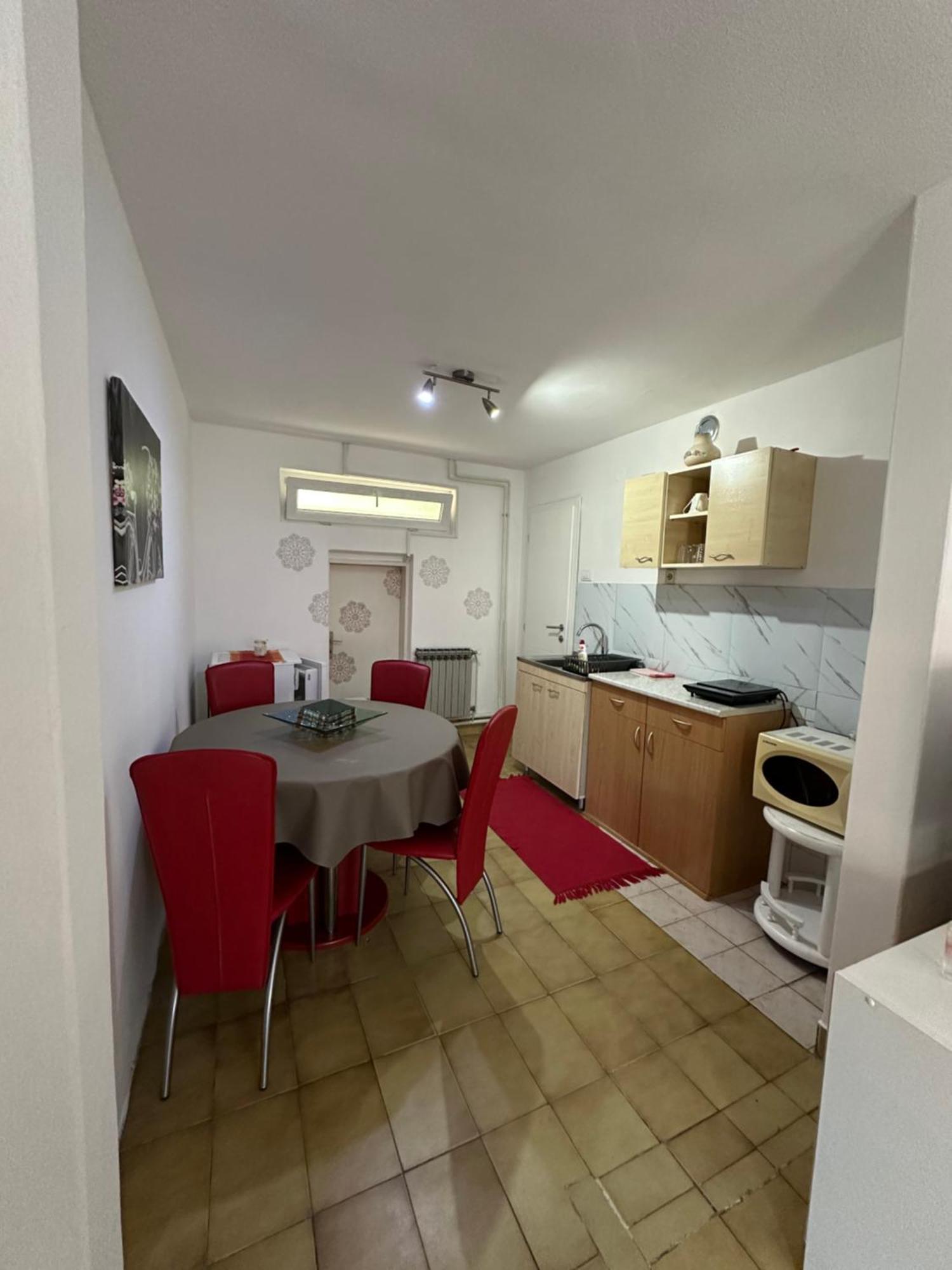 Day & Night Apartment Ćuprija Extérieur photo